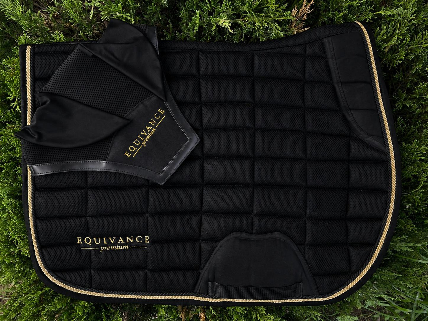 Mesh saddle pad “Classic black” - sviedrene + austiņas (komplekts)