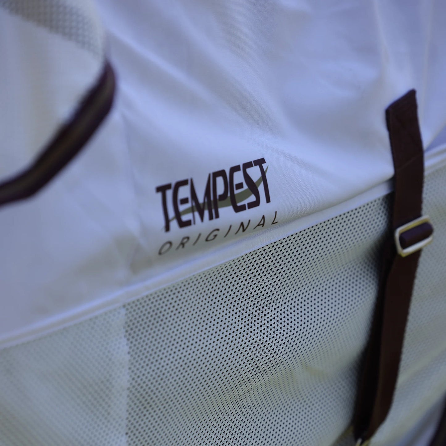 Shires Tempest Original mušu sieta sega ar kakla daļu